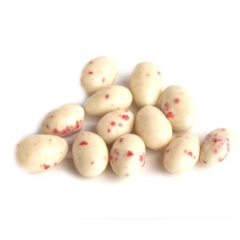 Almonds in white chocolate and strawberries 